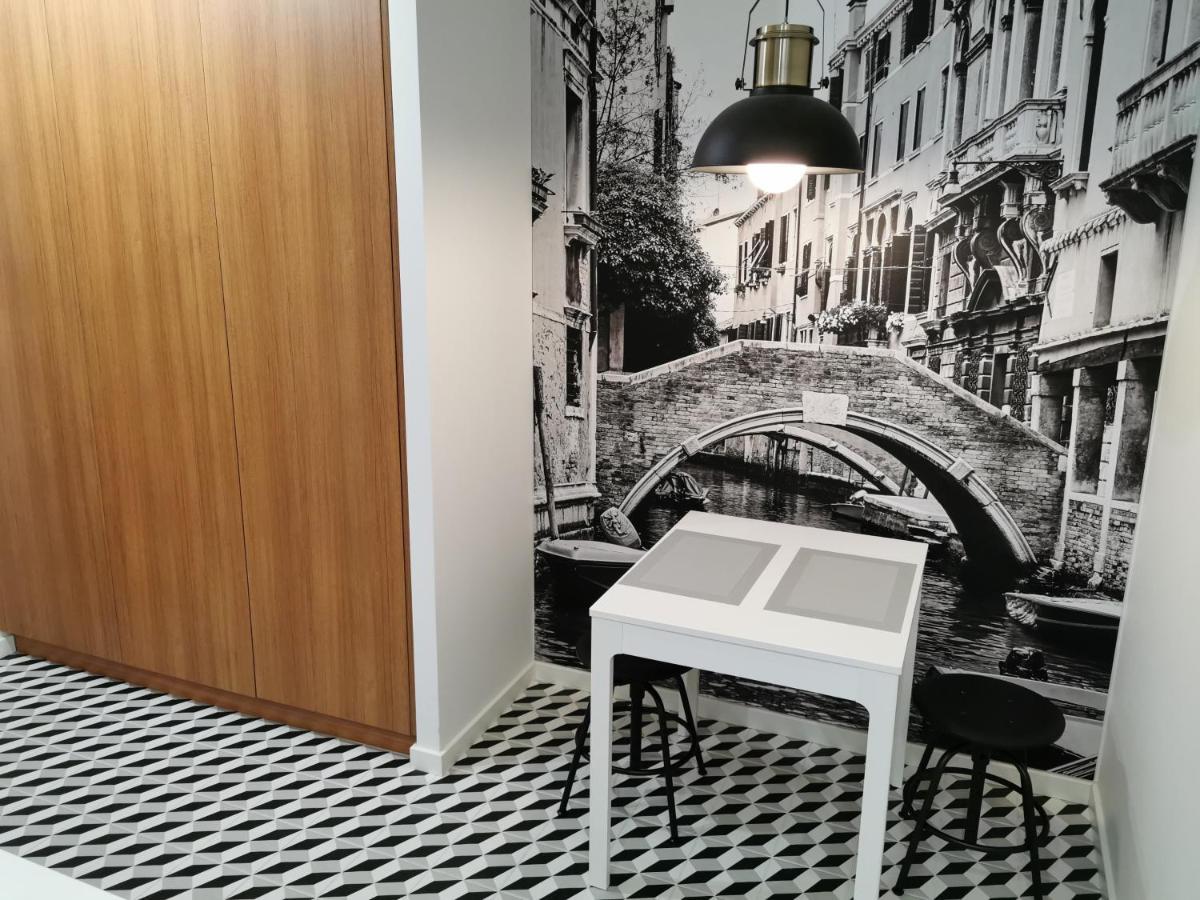 Zajezdnia Wrzeszcz Apartamenty Danzig Exterior foto