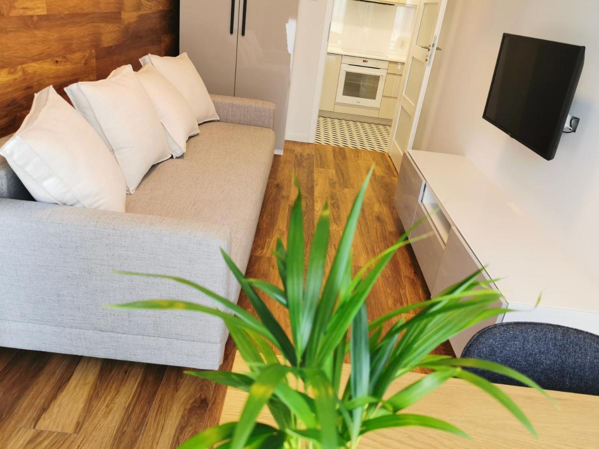 Zajezdnia Wrzeszcz Apartamenty Danzig Exterior foto