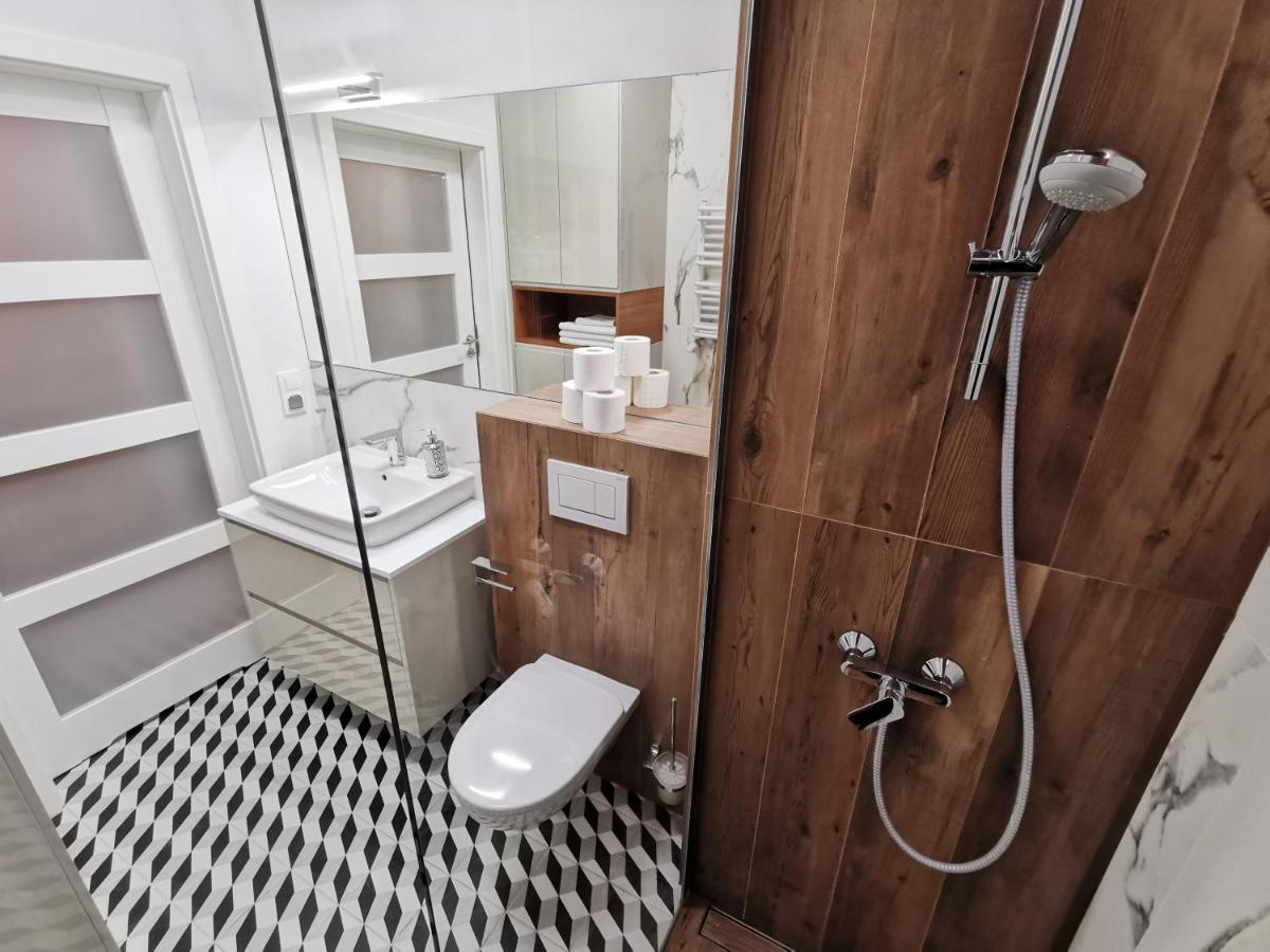 Zajezdnia Wrzeszcz Apartamenty Danzig Exterior foto