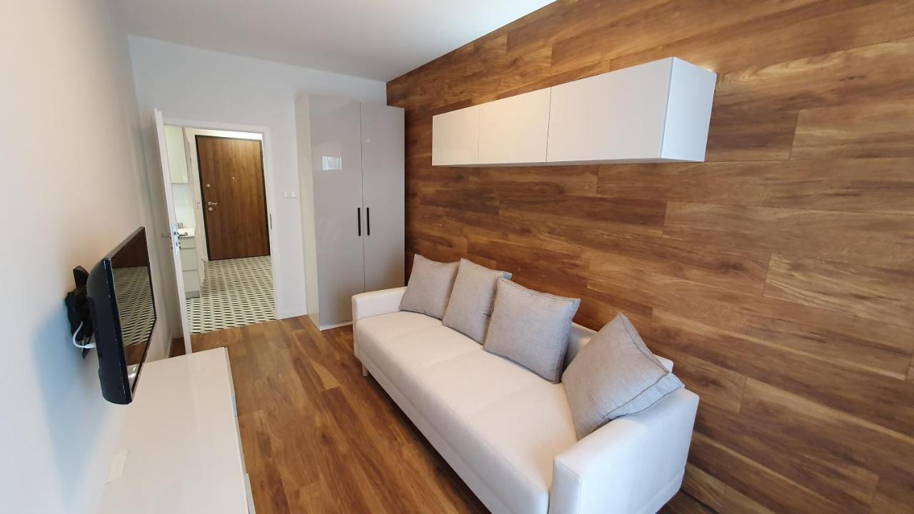 Zajezdnia Wrzeszcz Apartamenty Danzig Exterior foto