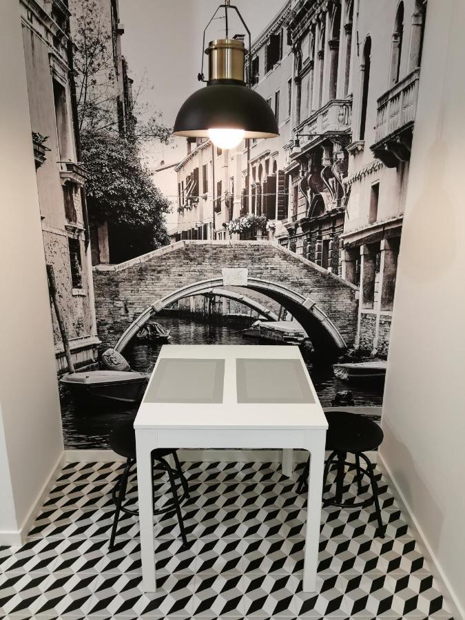 Zajezdnia Wrzeszcz Apartamenty Danzig Exterior foto